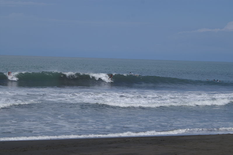 playa hermosa sufers